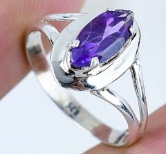 Bague en argent avec améthyste naturelle |   Bague statement en pierre précieuse violette taille marquise, faite à la main, pour femmes - Product Image 4