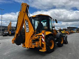 ENVÍO GRATUITO Retroexcavadora JCB 4CX con Cargador Frontal, Aprobada por EPA y CE, Cilindro Hidráulico Eaton, Motor Principal, Bomba, Caja de Cambios, PLC - Product Image 3