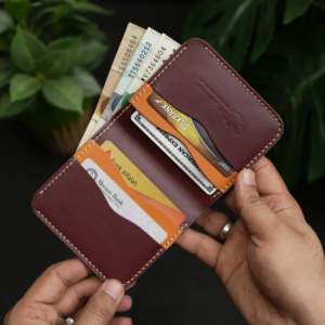 Portefeuille vertical fin n°88 en cuir pleine fleur bordeaux et brun - Product Image 1