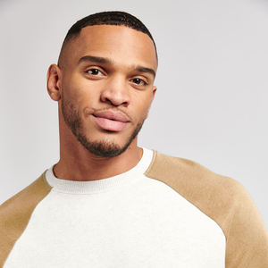 เสื้อสเวตเชิ้ตคอกลมสำหรับผู้ชายแบบหนาสำหรับฤดูหนาว  แบบมีฮู้ด  ออกแบบสีบล็อกได้ตามสั่ง  ผ้าฟลีซโพลีเอสเตอร์/คอตตอน 500 กรัม  บริการ OEM - Product Image 3