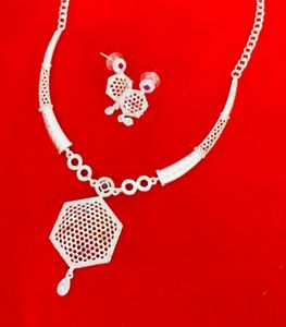 Dubai Vintage USA Fashion Jewelry Set 925 Cuivre Matériel Micro Argent et Plaqué Or Boucles d'oreilles Bangles Peignes Broches Collier - Product Image 4