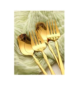 Ensemble de couverts en métal robuste au design élégant, parfait pour les réunions de famille, les événements spéciaux et les expériences culinaires élégantes à la maison - Product Image 1