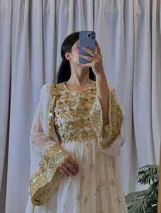 Nouveauté Robes ethniques entièrement brodées pour femmes au meilleur prix de gros Véritable robe afghane à manches longues en vente - Product Image 3