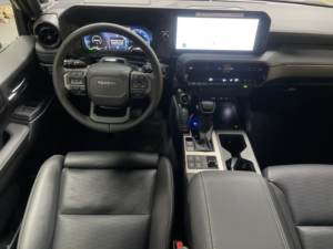 Toyota Land Cruiser 2025 Seminuevo, Limpio, con Turbo Intercooler, Gasolina/Eléctrico - Product Image 4