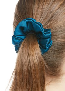 Suave logotipo personalizado elástico 100% seda lazos para el cabello accesorios para el cabello para mujeres OEM Scrunchy lazo para el cabello hecho en Vietnam - Product Image 3