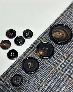 Botón Natural de Cuerno de Búfalo al por Mayor, Acabado en Blanco para Accesorios de Ropa, Alta Calidad - Product Image 2