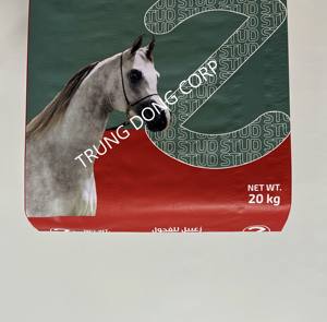 Sacs à fond comprimé laminés BOPP fabriqués au Vietnam pour l'emballage d'aliments pour animaux et d'engrais avec la technologie Starlinger - Product Image 1