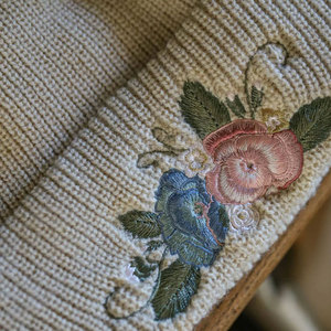 หมวกบีนนี่ปักลายแฟชั่นพร้อมลวดลายตะเข็บที่เป็นเอกลักษณ์สำหรับสไตล์หมวกบีนนี่ปักลายที่อบอุ่นและสะดวกสบาย - Product Image 6