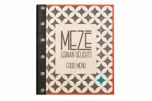 Couverture de menu en bois avec motif géométrique gravé au laser et rivets en laiton - Product Image 1