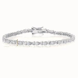 Elegante pulsera personalizada con nombre de diamante del exportador indio, regalo personalizado chapado en oro para hombres y mujeres, el mejor precio disponible - Product Image 1