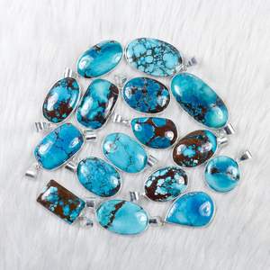 Magnesita turquesa piedra preciosa colgante bisel plateado colgante mezcla forma colgante venta al por mayor turquesa collar joyería - Product Image 2