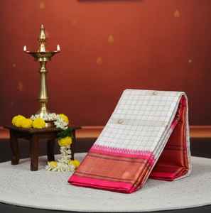 エキゾチックなデザイナー風オーラシルクサリー、エレガントなブラウス付き、スタイリッシュでファッショナブルな最新トレンドのインド風控えめなパーティウェア、女性用 - Product Image 3