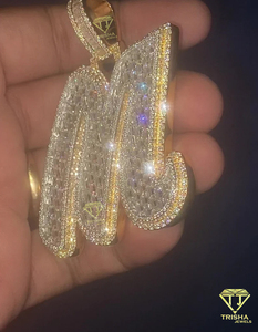 Corte Esmeralda VVS Lab Grown Layered Letter "M" Colgante Iced out Chunky Colgante Carta personalizada Plata de Ley 925 - Product Image 3