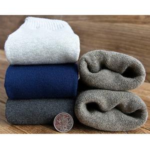 Chaussettes en coton épaisses et chaudes pour hommes, hauteur genou, pour l'hiver - Chaussettes longues noires décontractées de haute qualité pour le froid - Product Image 6