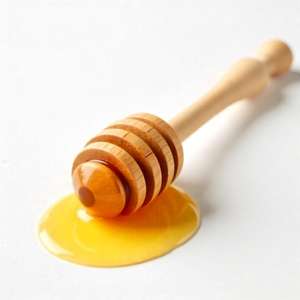 Cuillère à miel en bois naturel écologique durable, bâton artisanal avec rainures gravées pour le thé, le café, le petit-déjeuner et les desserts - Product Image 2