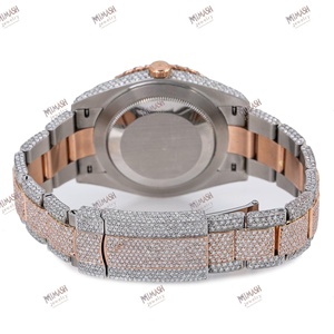 Montre en moissanite entièrement glacée avec chiffres arabes multicolores, accents en or rose et cadran en diamant pavé Design de luxe audacieux - Product Image 6