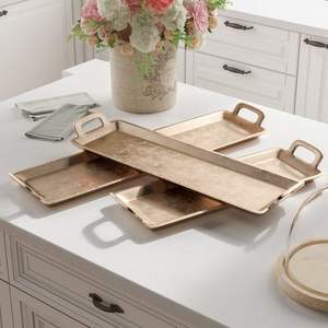 Plateau de service rond en aluminium coulé doré antique de luxe, plateau en métal texturé pour ottoman, table basse et décoration de mariage - Product Image 3