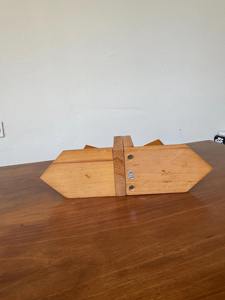 Porte-livres géométriques contemporains en bois, adaptés aux intérieurs minimalistes et apaisants et aux présentoirs d'étagères bien rangés, en provenance d'Inde - Product Image 5