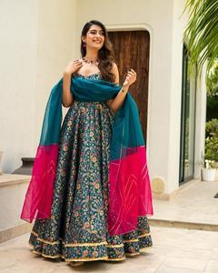 Élégante Robe Anarkali Bleu Roi à Motifs Floraux pour Femme Tenue Indienne Ethnique Traditionnelle et Festive avec Dupatta Salwar pour Mariage - Product Image 6