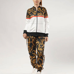 Chándal de sublimación de tela suave Estampado de cuerpo completo y ajuste relajado Chándal de sublimación colorido de moda para un aspecto informal - Product Image 2