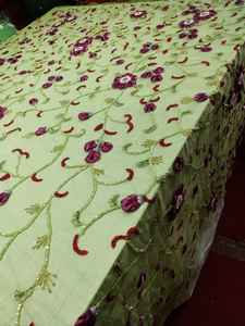 Tela Elegante con Patrón Bordado a Mano con Cuentas y Lentejuelas, Tejido de Punto Tipo Red, Grueso y Transpirable - Product Image 4