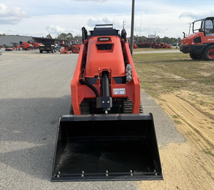 รถตักล้อยางขนาดเล็ก Kubota SCL1000 ราคาประหยัด ขายดี เครื่องจักรขนาดกะทัดรัดที่เชื่อถือได้ เหมาะสำหรับงานหลากหลายประเภท - Product Image 1