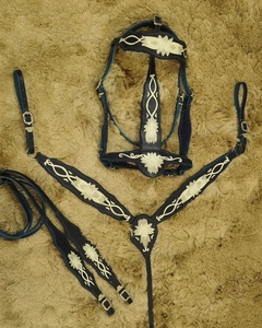 Conception d'équitation anglaise de qualité supérieure ensemble de clous équestres occidentaux pleine grandeur Logo personnalisé collier de poitrine en cheval en cuir - Product Image 1