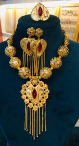 Ensemble de mode vintage en or 24 carats fabricant indien comprend des peignes de collier USA France-Anniversaire d'argent-principalement des bijoux en cuivre - Product Image 3