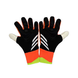 ถุงมือผู้รักษาประตูแบบกำหนดเอง ยางลาเท็กซ์คุณภาพสูง จับกระชับ ผลิตขั้นต่ำน้อย ทนทาน ดีไซน์ยืดหยุ่น ระบายอากาศได้ดี สวมใส่สบาย เหมาะสำหรับมืออาชีพ - Product Image 2