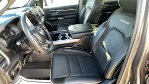 RAM 1500 LARAMIE 2023 USADO, Volante a la Izquierda/Derecha - Product Image 2