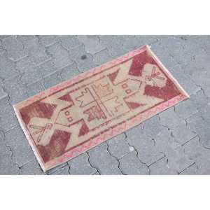 Turkish Vintage Rug, Small 1.4x2.9 ft (43x88 cm) Rug, <b>Red</b> Check <b>Wool</b> Rug - Product Image 3