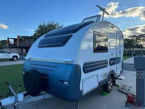 Nouvelle Mini Caravane de Voyage Tout-Terrain à Double Essieu avec Lits Superposés Triples, Luxe et Mobile - Product Image 3