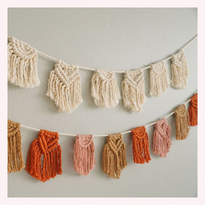 Decoración de pared de hilo hecho a mano, arte de fibra elegante con un esquema de color suave y neutro para un aspecto acogedor y moderno - Product Image 4