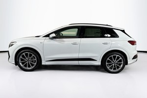 Camioneta Usada de Buena Calidad, Modelo 2023 Q4 Sport Back E-TRON AWD, Cabina Doble - Product Image 6