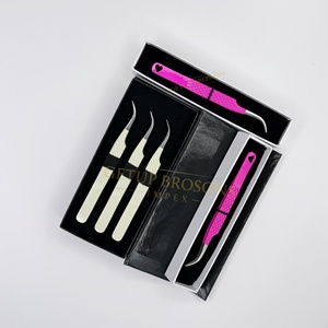 Pinzas para Pestañas GETUP BROSONS IMPEX, Color Rosa Intenso/Blanco, Diseño con Recortes de Diamante, Acero Inoxidable, Punta de Fibra de 10 mm - Product Image 2