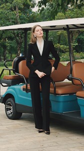 Queen's Elegant High Fashion Estilo minimalista Pantalones de pierna recta de seda para mujer Transpirable Loose Fit Flat ODM para Primavera/Verano - Product Image 5