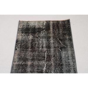 Petit tapis turc de 2,1 x 3,9 pieds, tapis vintage, tapis en laine patchwork noir et gris - Product Image 5