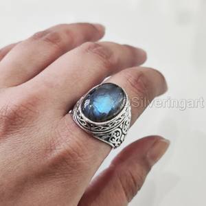 Vente en gros de bagues pour hommes, pierres précieuses labradorite de feu bleu naturel, bague de naissance, bijoux fins lourds de toutes tailles, bague en argent sterling 925 - Product Image 1