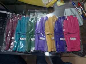 Gants de golf en cuir de mouton Cabretta de qualité supérieure, toucher doux, adhérence professionnelle, logo personnalisé OEM, vente en gros, unisexe, hommes, femmes, cadets - Product Image 5