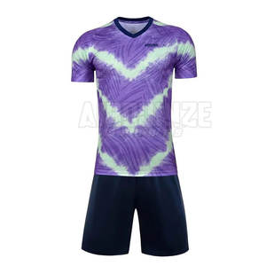 Cómodo recién llegado uniforme de fútbol nuevo estilo uniforme de fútbol de calidad uniforme de fútbol transpirable para la venta en línea - Product Image 1