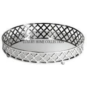 Grand plateau miroir décoratif en métal et verre avec éléments baroques vintage pour une décoration intérieure opulente et un style d'événement spécial - Product Image 6