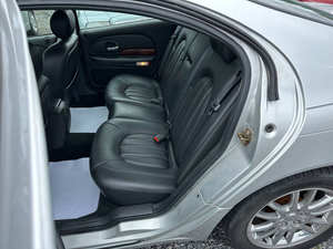 Usado 2001 Chr-ysl-er 30-0M LHD - Product Image 4