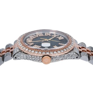 Montre de luxe en or rose glacé avec diamants Mossinate de qualité d'exportation pour hommes, montre personnalisée avec strass disponible à un prix compétitif - Product Image 3