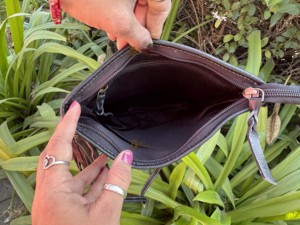 Bolso de Mano de Cuero Vacuno con Flecos, Hecho a Mano, Tallado, Estilo Bohemio Gitano Vintage, Bolsos de Hombro Elegantes, Gran Venta - Product Image 6