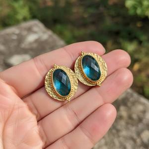 Pendientes Elegantes de Cuarzo Aguamarina con Baño de Oro de 18K, Forma Ovalada, de Lujo - Product Image 3