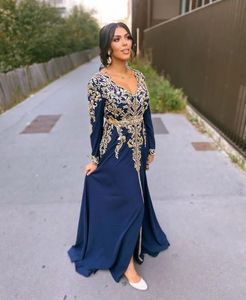 Magnifique robe Lehenga Choli en soie de luxe avec broderie, bleu marine, ornée de perles de cristal et de pierres, Moyen-Orient - Product Image 1