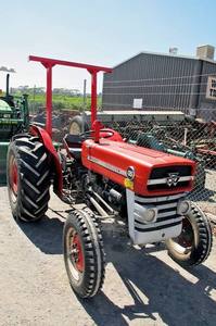 รถแทรกเตอร์ฟาร์ม Massey Ferguson MF135 2WD & 4WD รุ่นพรีเมียม ใหม่และมือสอง พร้อมเครื่องยนต์ที่เชื่อถือได้สำหรับการเกษตรเชิงพาณิชย์ - Product Image 5