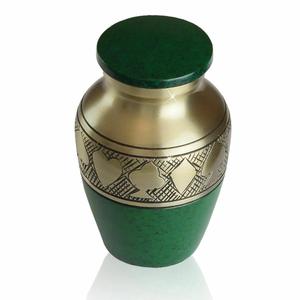 Vente en gros d'urnes de crémation en métal de qualité supérieure Fournisseur et exportateur en Inde Urnes adultes humaines en laiton Souvenir Urnes Pet. - Product Image 1