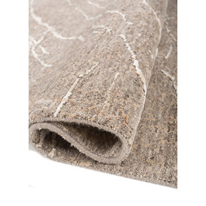 พรม Urban Pause สีเบจน้ำตาล ทำด้วยมือจากขนสัตว์และไหมไผ่ ลายแบบนามธรรม สำหรับห้องนั่งเล่น วัยรุ่น และทางเดิน รุ่น Eskn-118 - Product Image 2