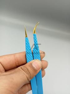 Pinzas profesionales de acero inoxidable para pestañas con punta dorada Pinzas de extensión de pestañas curvas J de punto recto azul bebé - Product Image 5